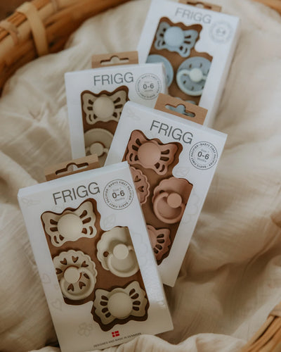 Frigg Pacifier Packs Pudgy Fingers