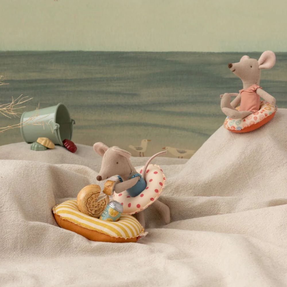 Maileg Mouse, Rubber Boat